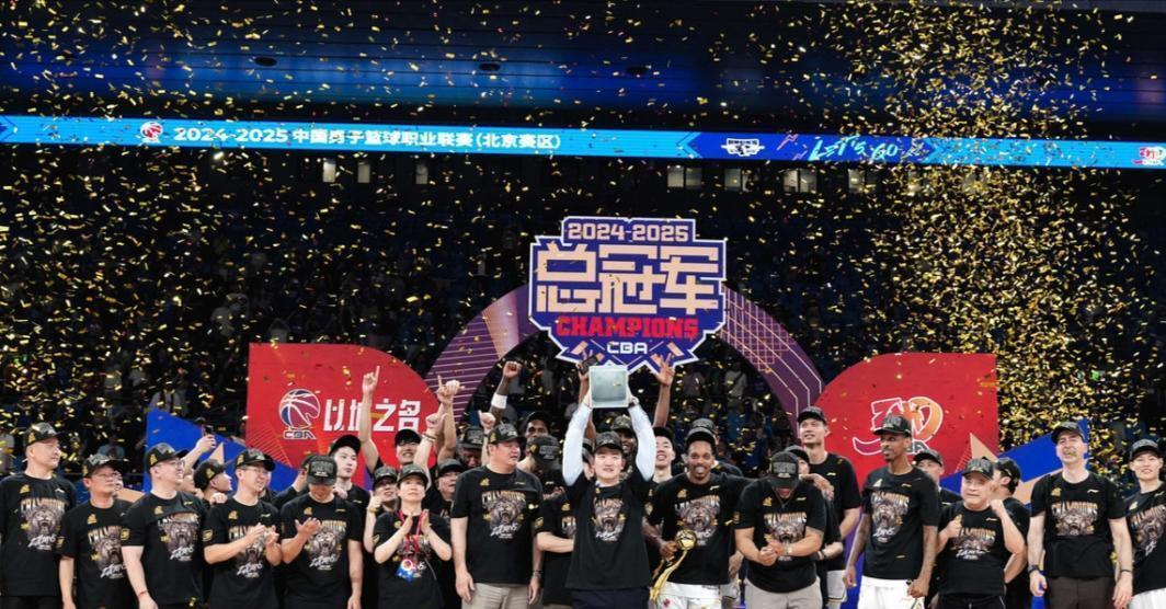 kaiyun-关键时刻广厦男篮备战CBA季后赛，刷新队史纪录细节曝光，球迷炸锅，赛程密集仍需轮换的简单介绍